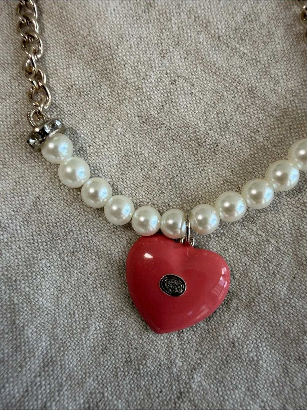 💗CHANEL Pearl Necklace with Pink Crystal Heart Pendant🤍